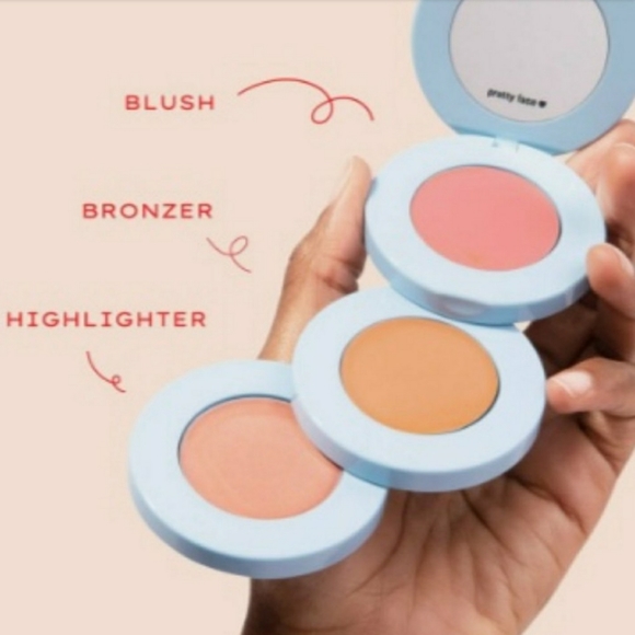 Alleyoop Makeup Compact 3 In 1 Cream Blush, Highlighter & Bronzer Glow Up NWT - Picture 4 of 5